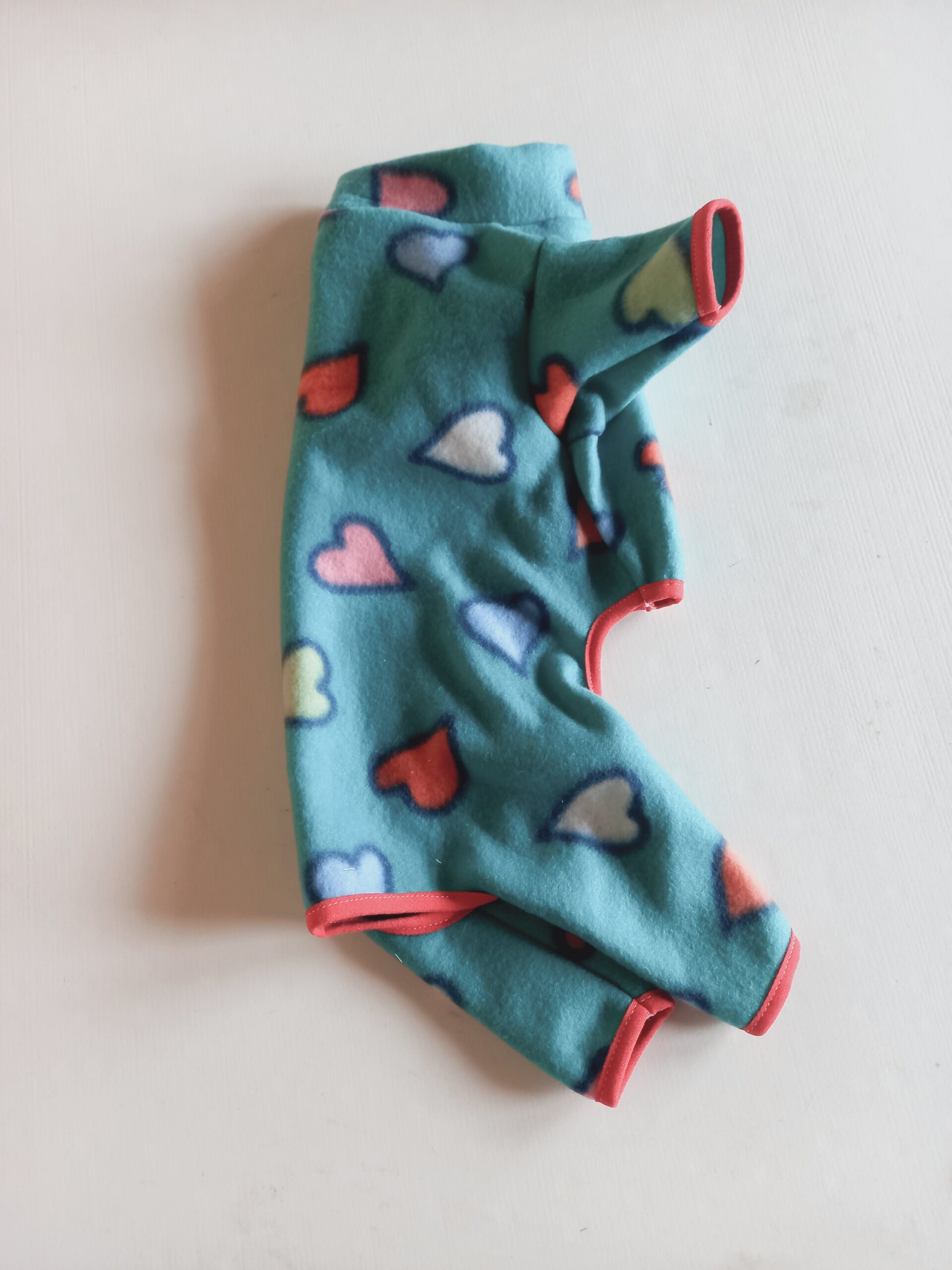 Macacão Pet em soft com gola soft-Detalhes em viés